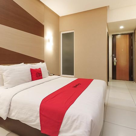 Hotel Reddoorz Near Roxy Yakarta Exterior foto